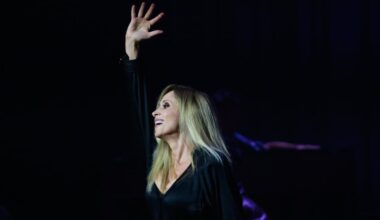 Lara Fabian crie son amour et fait vibrer le Dôme de Marseille