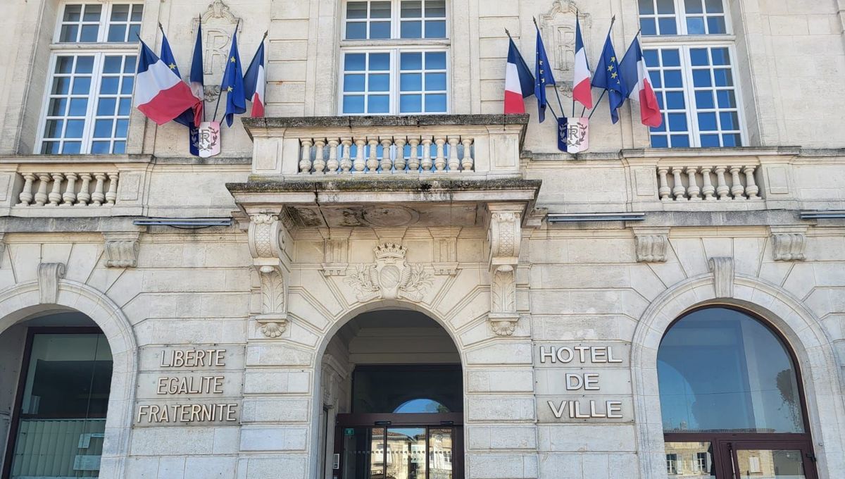 les collectivités locales voient la balance pencher vers les contractuels à cause de la CNRACL