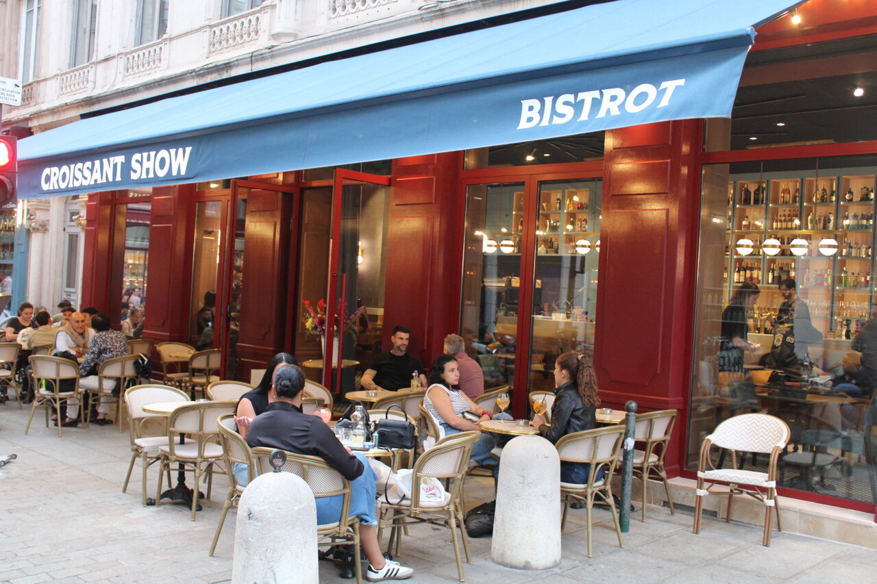 Lyon. Ce nouveau bar-restaurant ouvert 7j/7 séduit dans une rue très animée de la Presqu'île
