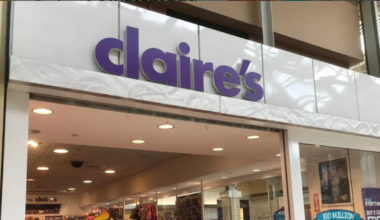 Deux candidats à la reprise de Claire’s France proposent de réembaucher 460 salariés sur 829