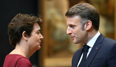 Après le fiasco du cambriolage, la présidente du Louvre Laurence des Cars a présenté sa démission, qui lui a été refusée
