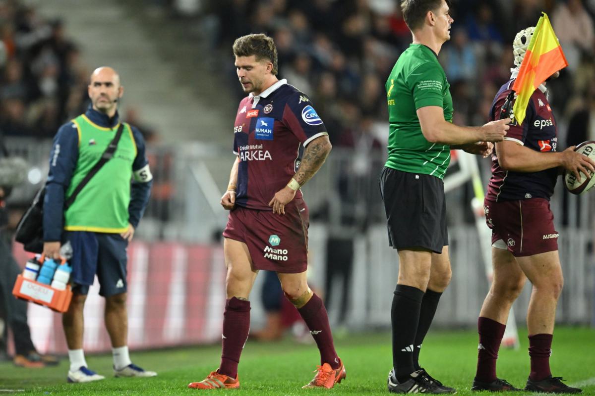 Matthieu Jalibert absent quatre semaines et forfait pour la tournée de novembre