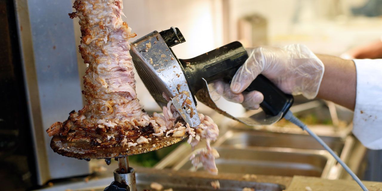 INFO EUROPE 1 - Kebabs, barber shops et bars à chichas : les narcotrafiquants font main basse sur les commerces de proximité