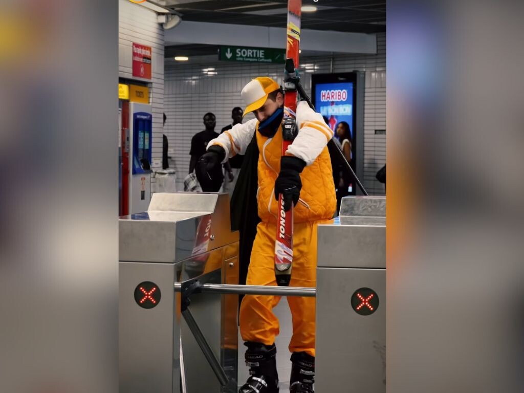 VIDÉO. Ils reproduisent "Les bronzés font du ski" dans le métro de Toulouse et font le buzz pour leurs restos