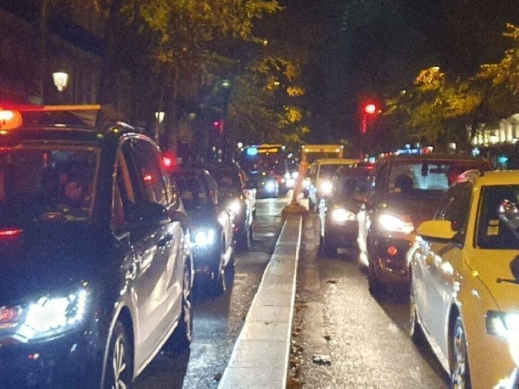 soirée très difficile sur les routes de Paris et d'Île-de-France, 550 km de bouchons