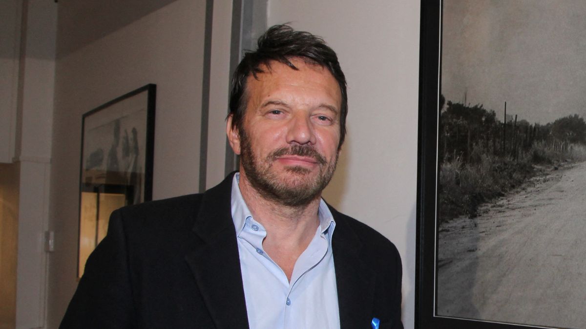 “J’aurais mieux fait de me taire” : Samuel Le Bihan en couple ? Il regrette d’en avoir trop dit