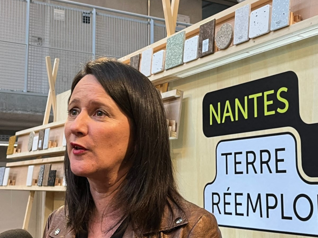 la situation est "affligeante" dénonce Johanna Rolland