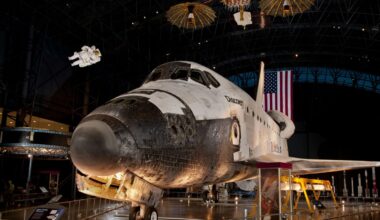 La navette spatiale Discovery divise et risque d'être entièrement démontée