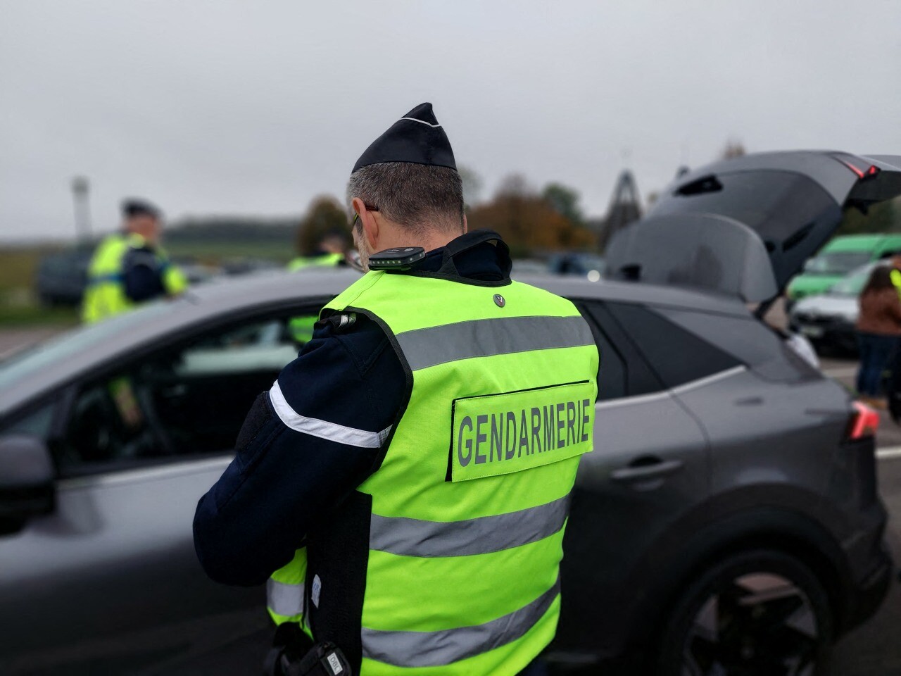 PHOTOS. 60 gendarmes et des milliers de véhicules contrôlés sur l’autoroute A 28 en Seine-Maritime