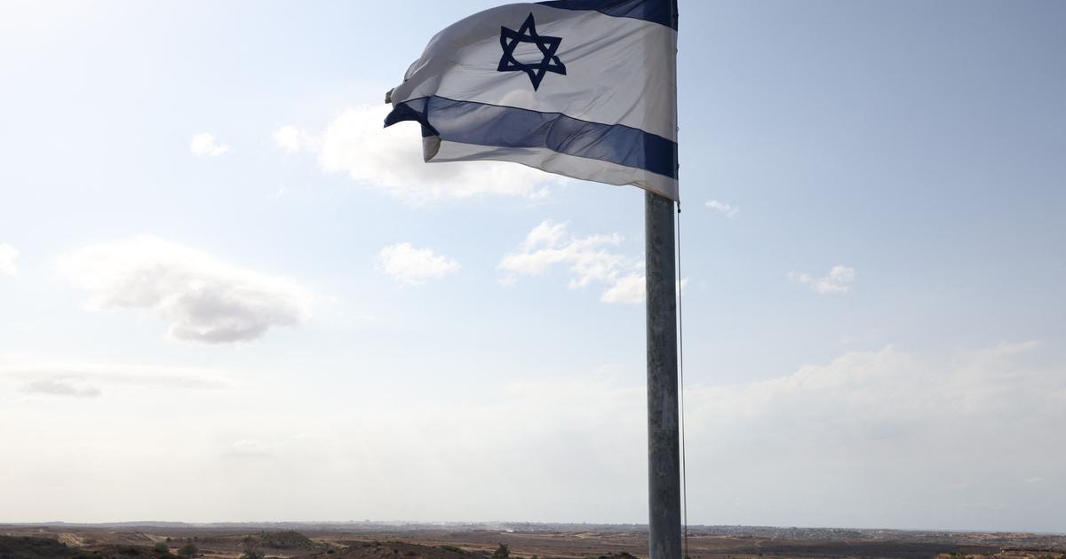 À Rouen, une enquête ouverte après la dégradation d'une bâche représentant les drapeaux israélien et palestinien