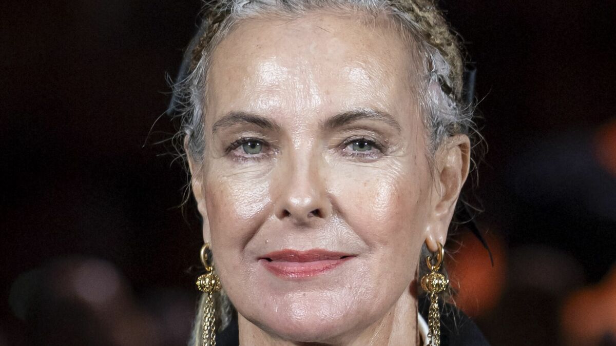 Carole Bouquet victime d'un malaise sur scène alors qu'elle jouait son spectacle à Paris