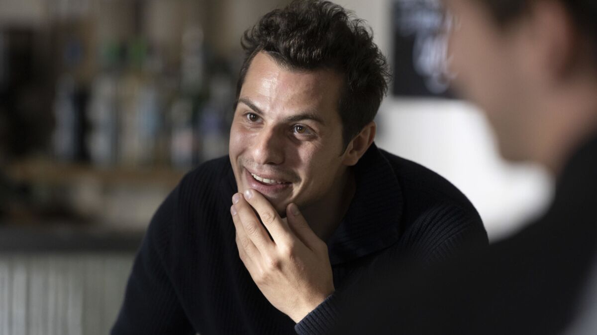 "J'étais mort donc j'en ai profité pour...", l'étonnante anecdote de Stéphane Monpetit (Eliott) à propos de la scène à la morgue