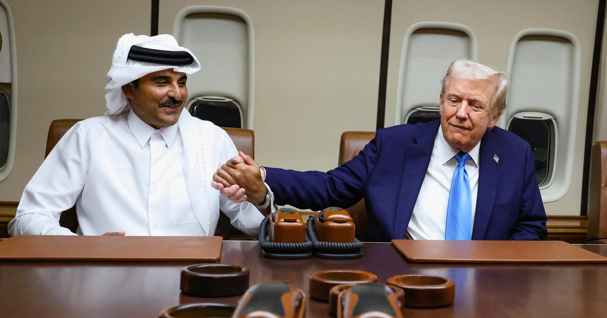 Donald Trump a rencontré l'émir du Qatar lors d'une escale vers la Malaisie