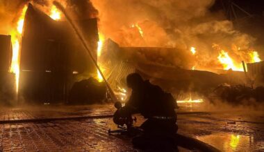 attaque massive de drones et missiles à Kiev, le réseau énergétique ciblé