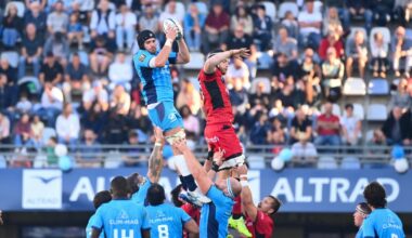 Mohed Altrad fustige Michaël Delafosse, maire de Montpellier, à propos du match entre les All Blacks XV et l’Uruguay