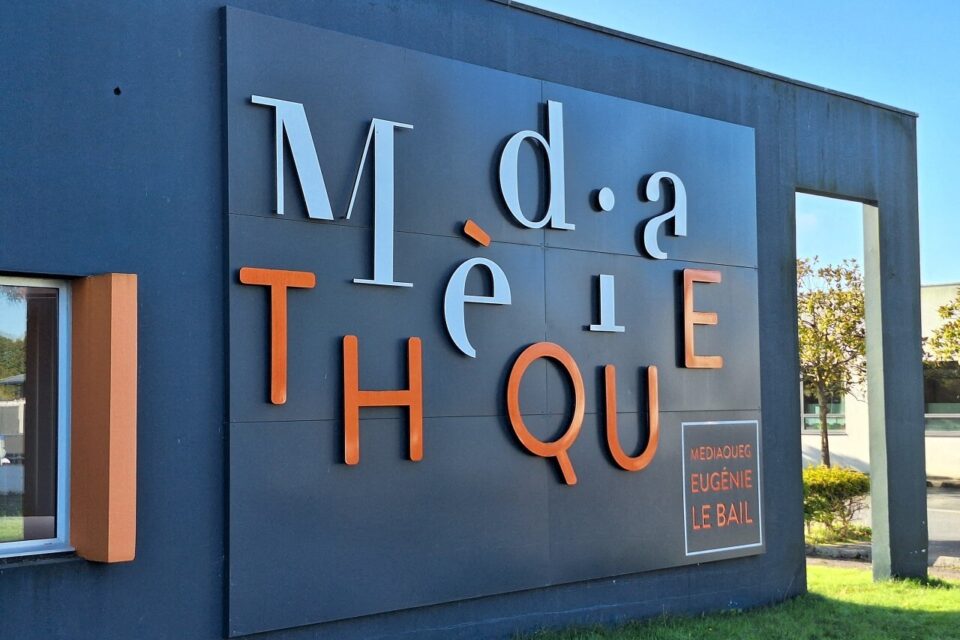 La médiathèque Eugénie Le Bail à Gouesnou.