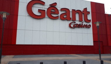 voici cinq choses à savoir sur Casino, devant la justice avec son ex-PDG Naouri