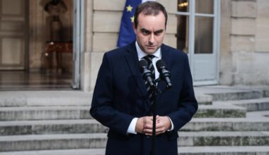 le premier ministre appelle le socle commun à l’unité, LR et le MoDem se réunissent pour lui répondre