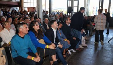 face à la crise politique, le PS mise sur "l'exemple local" et une "union de la gauche"