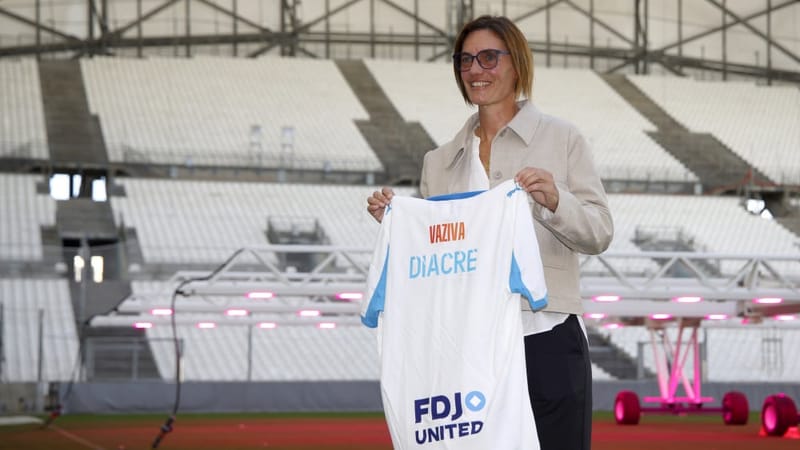 Corinne Diacre a annoncé qu'elle viendrait dès qu'elle le pourrait au stade Vélodrome pour assister aux rencontres des hommes de Roberto De Zerbi.