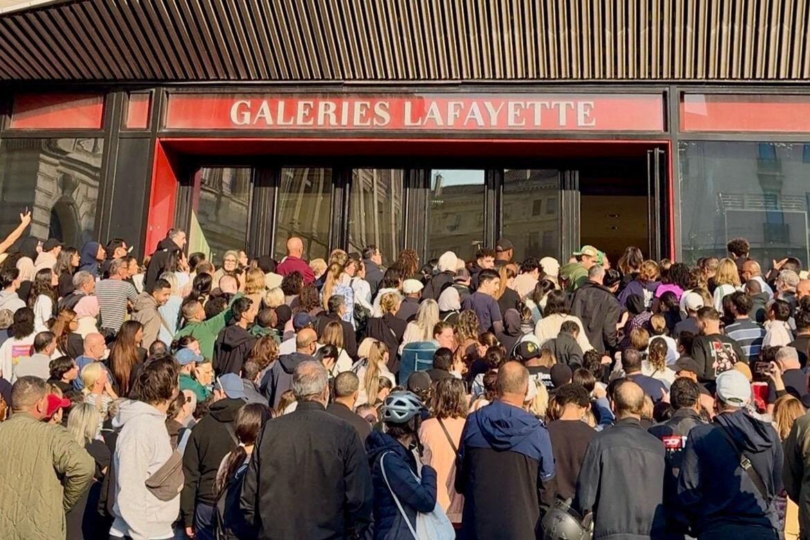 Marseille. Grosse pagaille au déstockage des Galeries Lafayette : "Les gens sont fous"