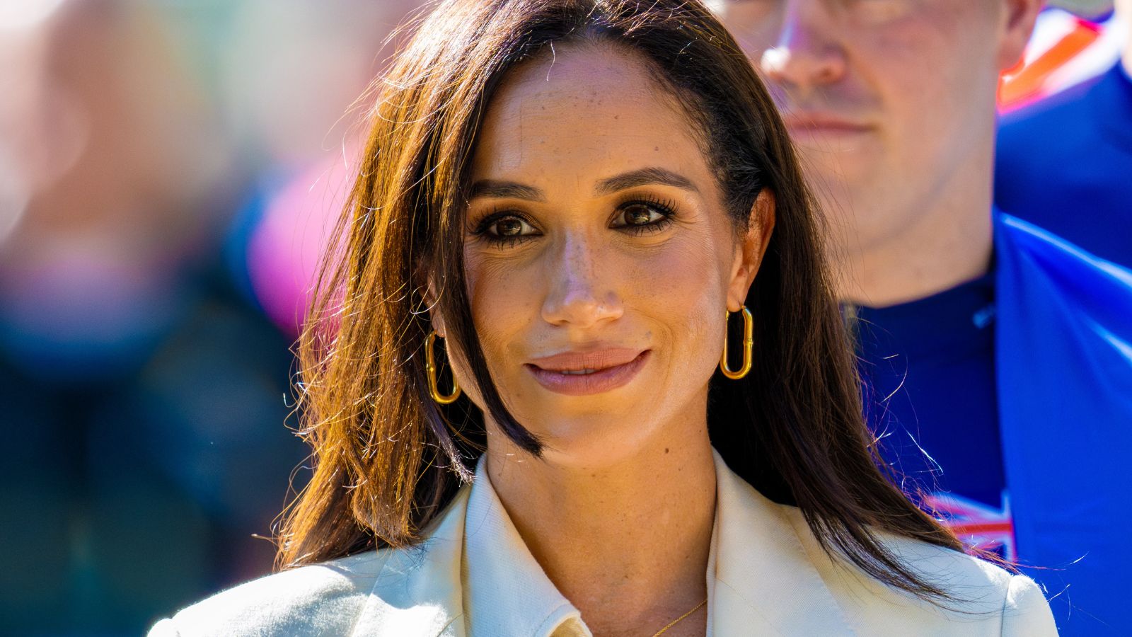 loin de Buckingham, elle reste fidèle au protocole royal avec ce code beauté digne de Kate Middleton