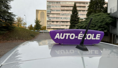 un jeune Roumain passait le permis pour d'autres candidats, une gérante d'auto-école impliquée