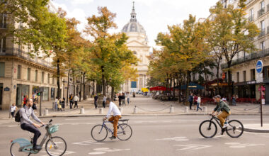 Cyclistes sur la piste cyclable Boulevard St-Michel