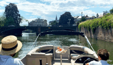 Tout le mois d’octobre à Strasbourg, Captain Bretzel propose des croisières sur le thème de l’Oktoberfest