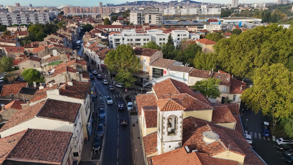 privé de tram et de métro, à Saint-Loup on mise tout sur la voiture