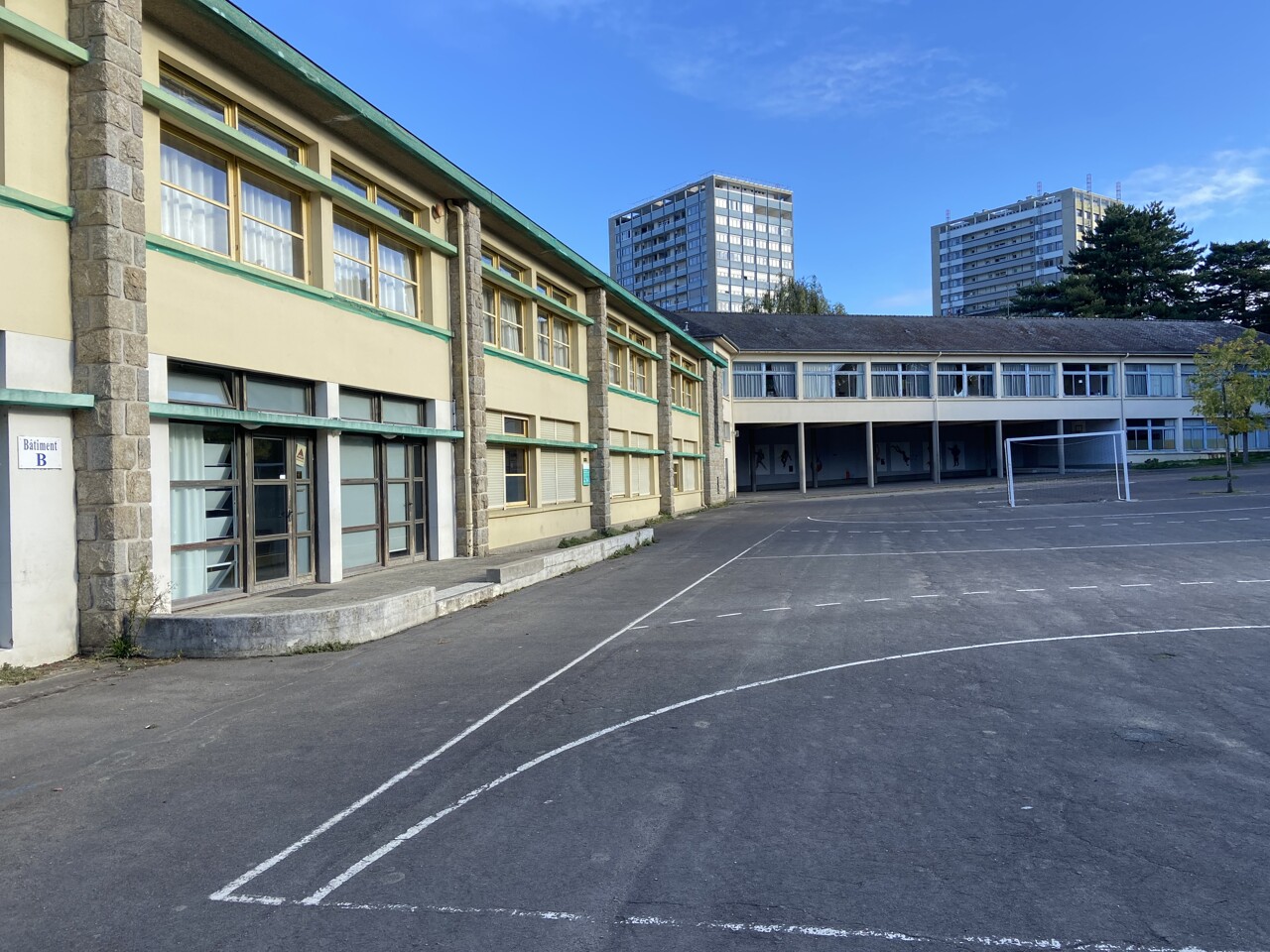 Dans le quartier de Maurepas à Rennes, cette école sera entièrement détruite, puis reconstruite