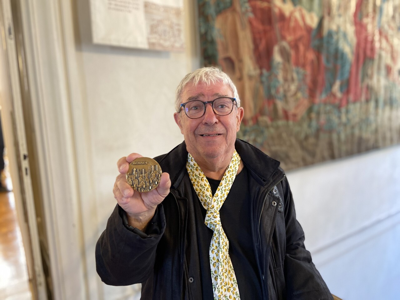 Alain, "M'sieur l'maire de Saint-Hélier", décoré par la Ville de Rennes