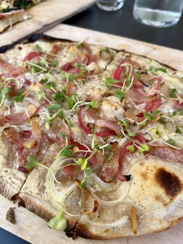 Schatzi restaurant traditionnel tartes flambées