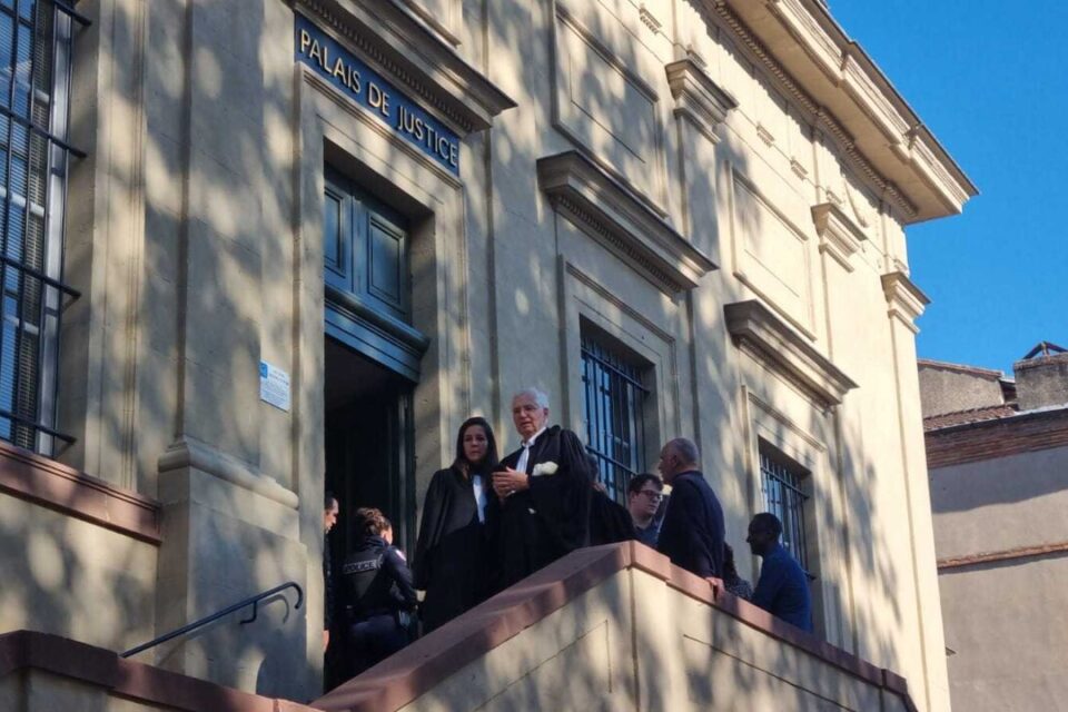 Les avocats sortent du Palais de justice à Albi, ce vendredi