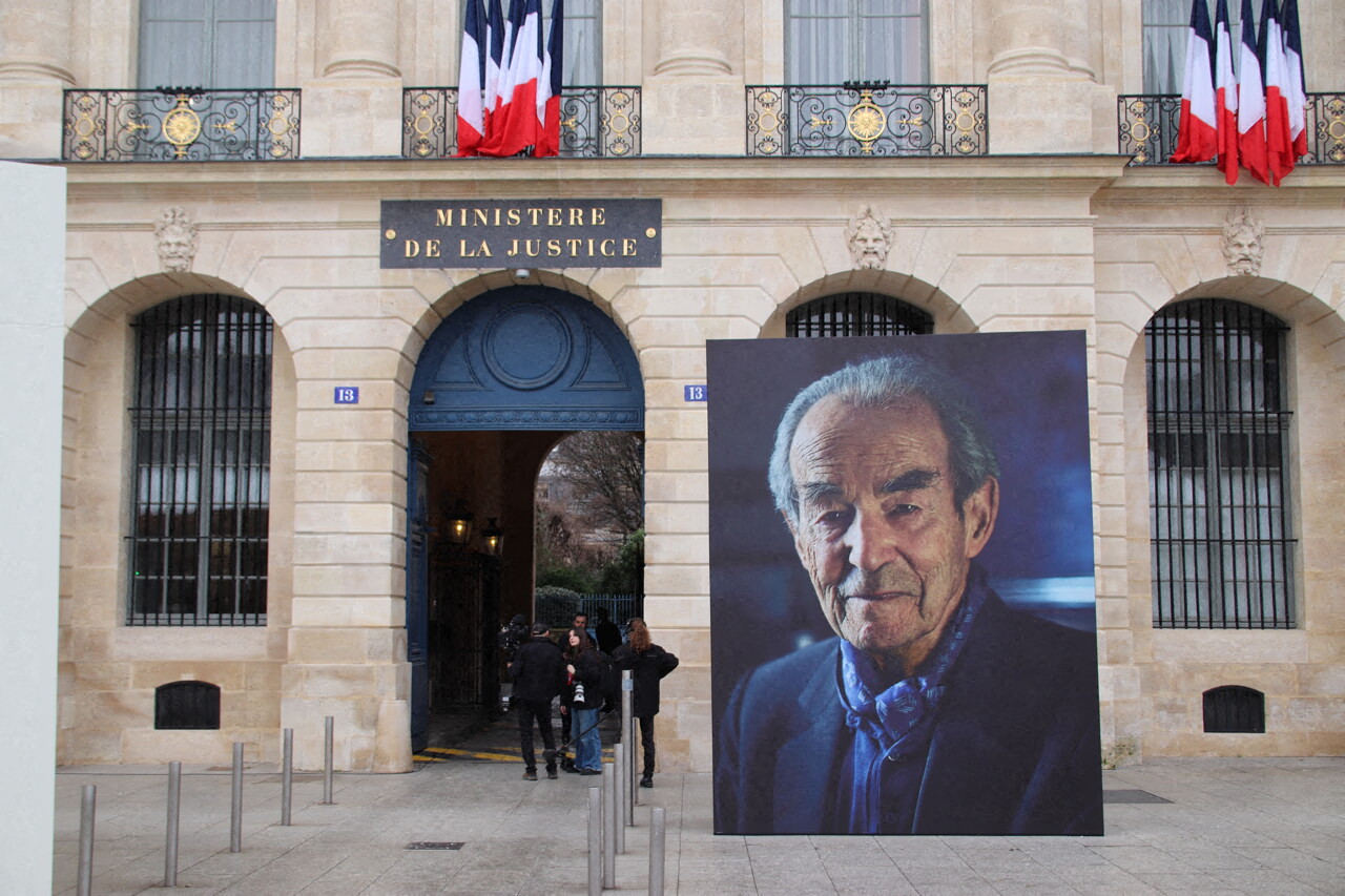 Julien Clerc, texte de Victor Hugo… Ce qui est prévu à Paris pour l'entrée de Robert Badinter au Panthéon