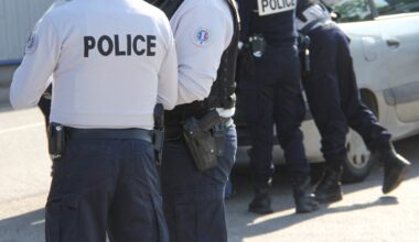 Lyon. L'automobiliste au comportement louche craque devant les policiers en Presqu'île