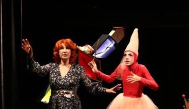 Deux fées comiques se passent le relais à Marseille