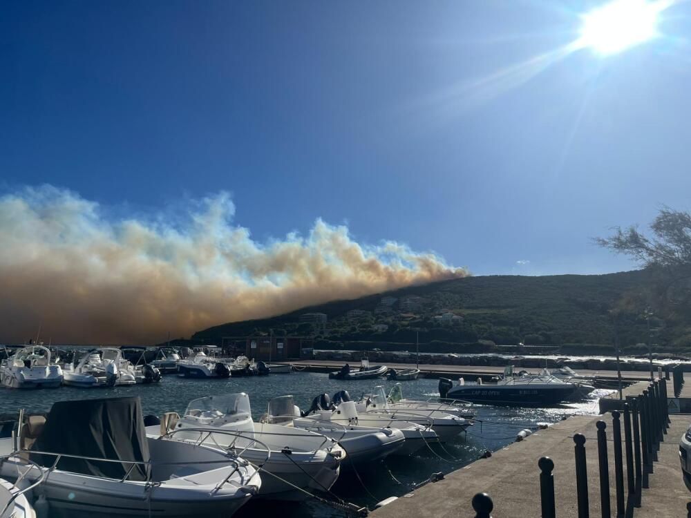 un incendie en cours à Luri, trois incendies maîtrisés et des foyers toujours privés d'électricité