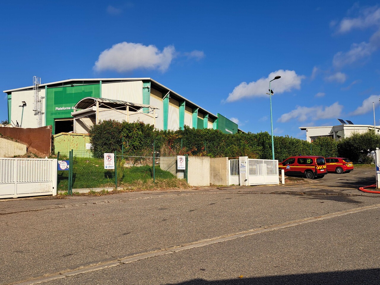 un incendie se déclare dans une entreprise de recyclage
