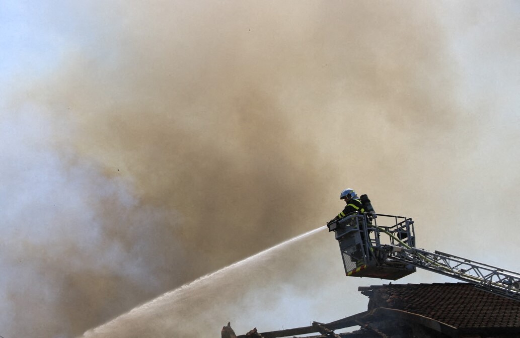 Près de Lyon. Incendie au centre commercial, un magasin ravagé : ce que l'on sait