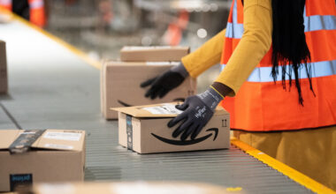 © Shutterstock - Amazon renforce ses équipes, notamment sur le site de Vélizy-Villacoublay.