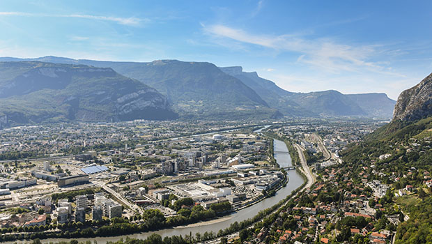 Grenoble : une jeune femme poignardée mortellement - LINFO.re