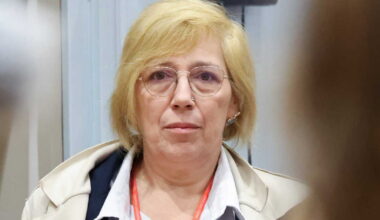 "Je n'ai pas eu de larmes" : Nadine Jubillar réagit à la condamnation de son fils Cédric pour le meurtre de Delphine Jubillar