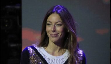 La chanteuse Rose raconte sa descente aux enfers et comment l'amour de son fils l'a sauvée