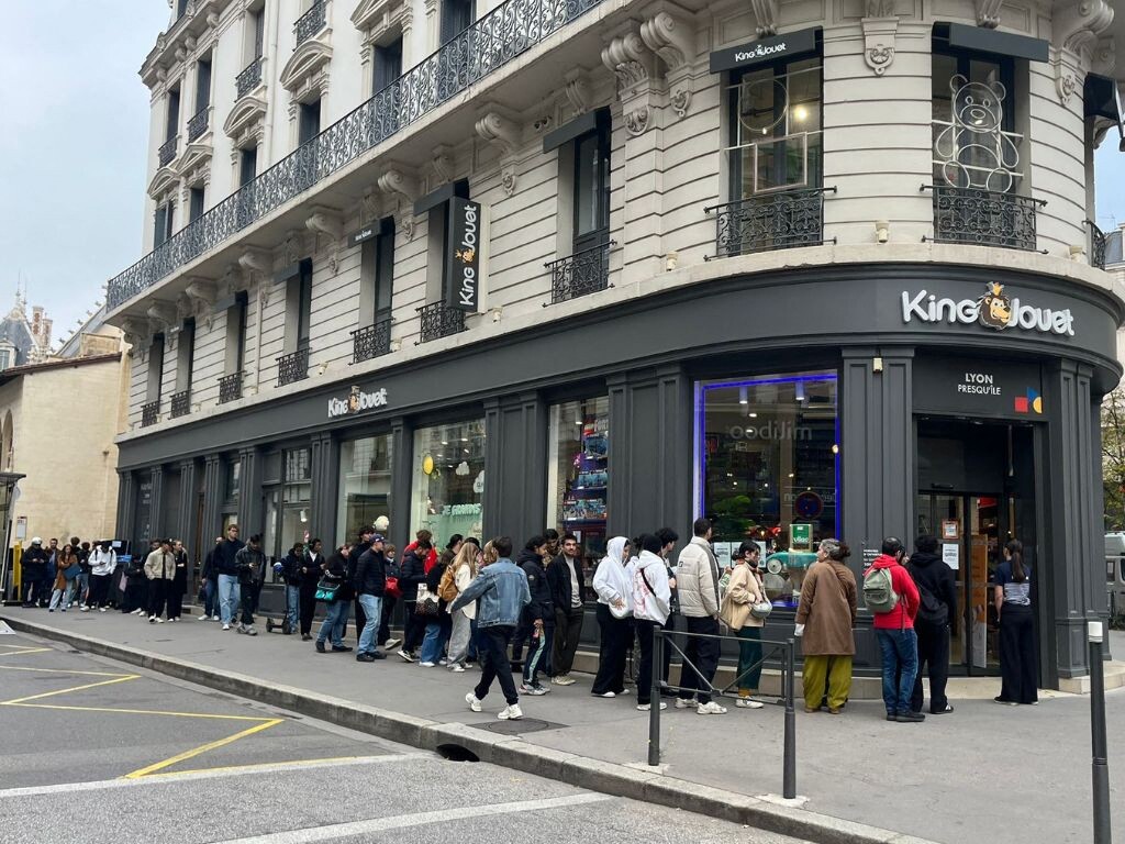 Lyon. Une file d'attente monstre se forme devant ce magasin en Presqu'île, voici pourquoi