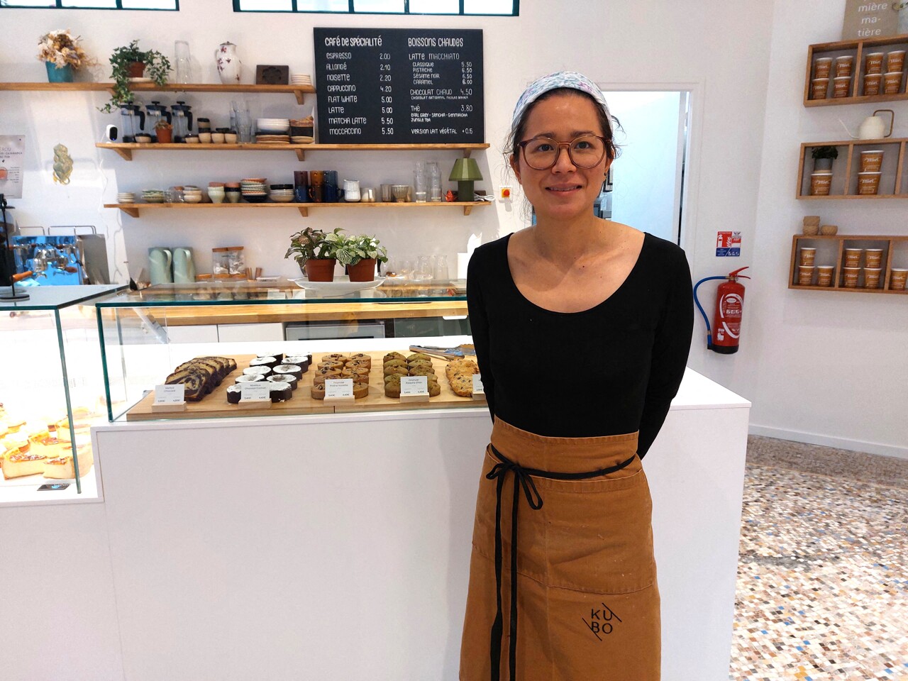 Après la parfumerie, elle ouvre sa pâtisserie à Rouen, inspirée par son ancien métier