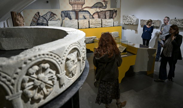 L’exposition « Merveilleux Moyen-Age » est divisée en quatre parties chronologiques au Musée Gadagne.   Photo Maxime Jegat