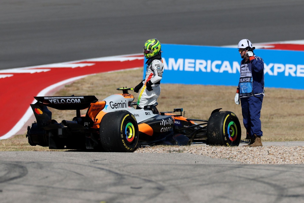 Championnat - Verstappen ne cesse de revenir sur les McLaren - Motorsport.com