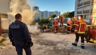 Les dealers allument un feu pour se réchauffer à proximité d'une école à Marseille