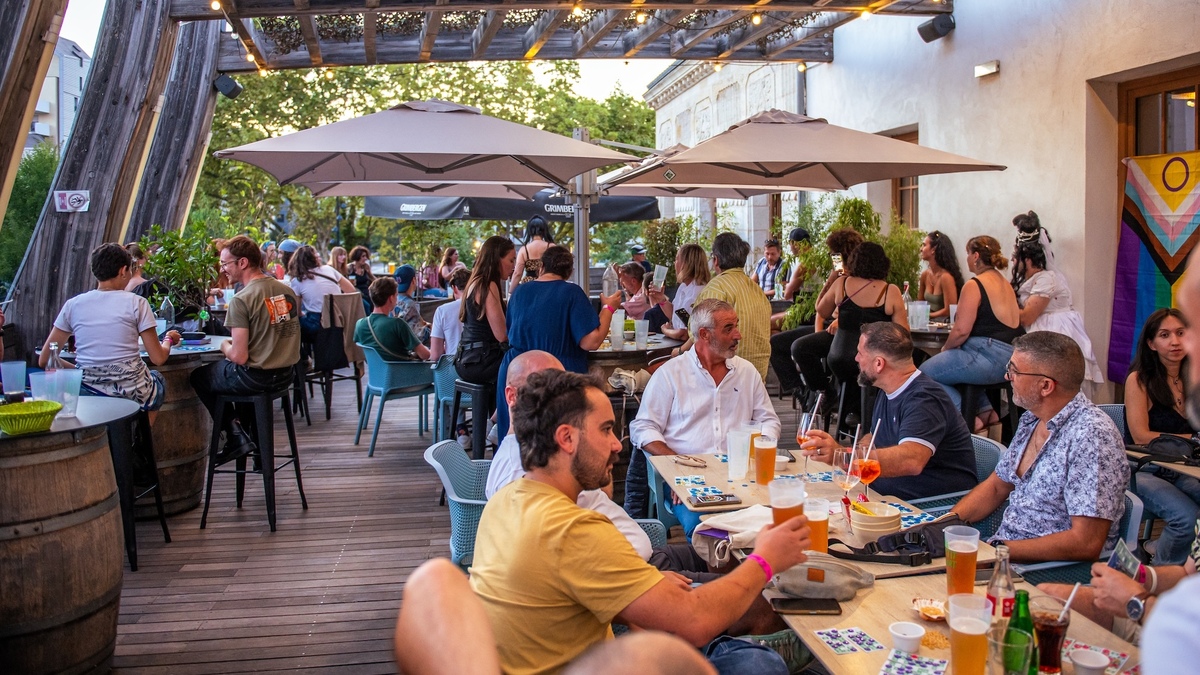 Un grand loto Queer suivi d'une soirée festive arrive à Bordeaux pour Octobre Rose